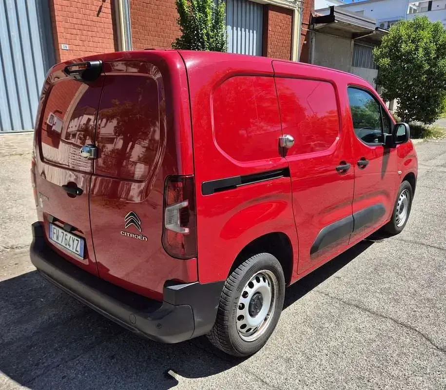 Begagnad Citroën Berlingo Live 102 HK (75 kW) 2019 Minibuss