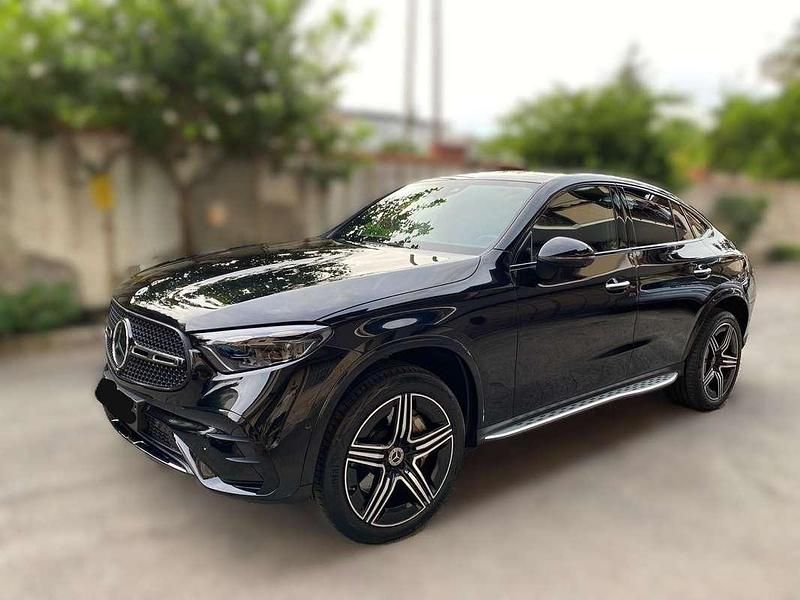 Usata Mercedes GLC300e AMG Line Premium 333 CV (244 kW) 2023 Nero Coupé