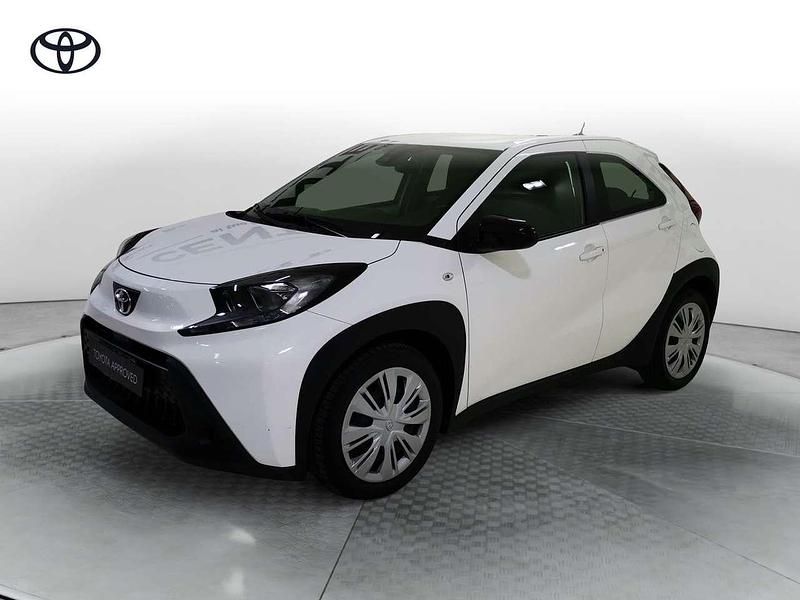 Bianco Usata 2022 Toyota Aygo X Active SUV | 12.900 € (Buon prezzo) - Immagine 1/4