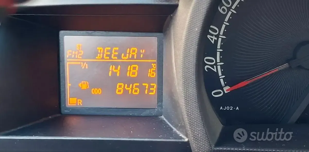 Usata Toyota iQ 90 CV (66 kW) 2011 Grigio Utilitaria