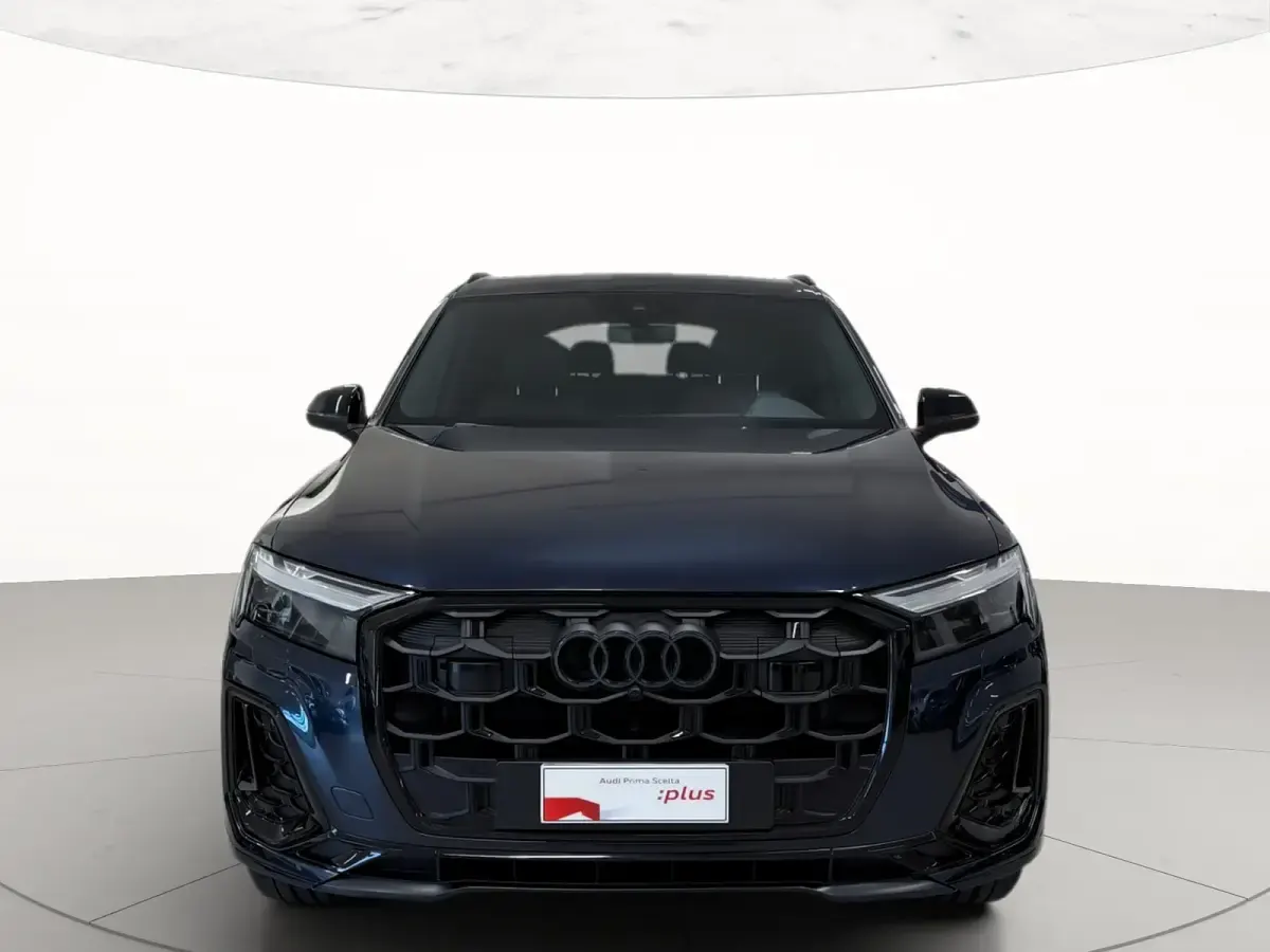 Usata Audi Q7 S-Line 286 CV (210 kW) 2025 Grigio waitomo metallizzato SUV