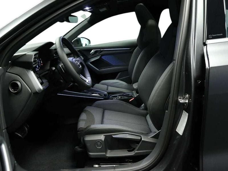 Nuova Audi A3 S-Line 150 CV (110 kW) 2026 Grigio Berlina