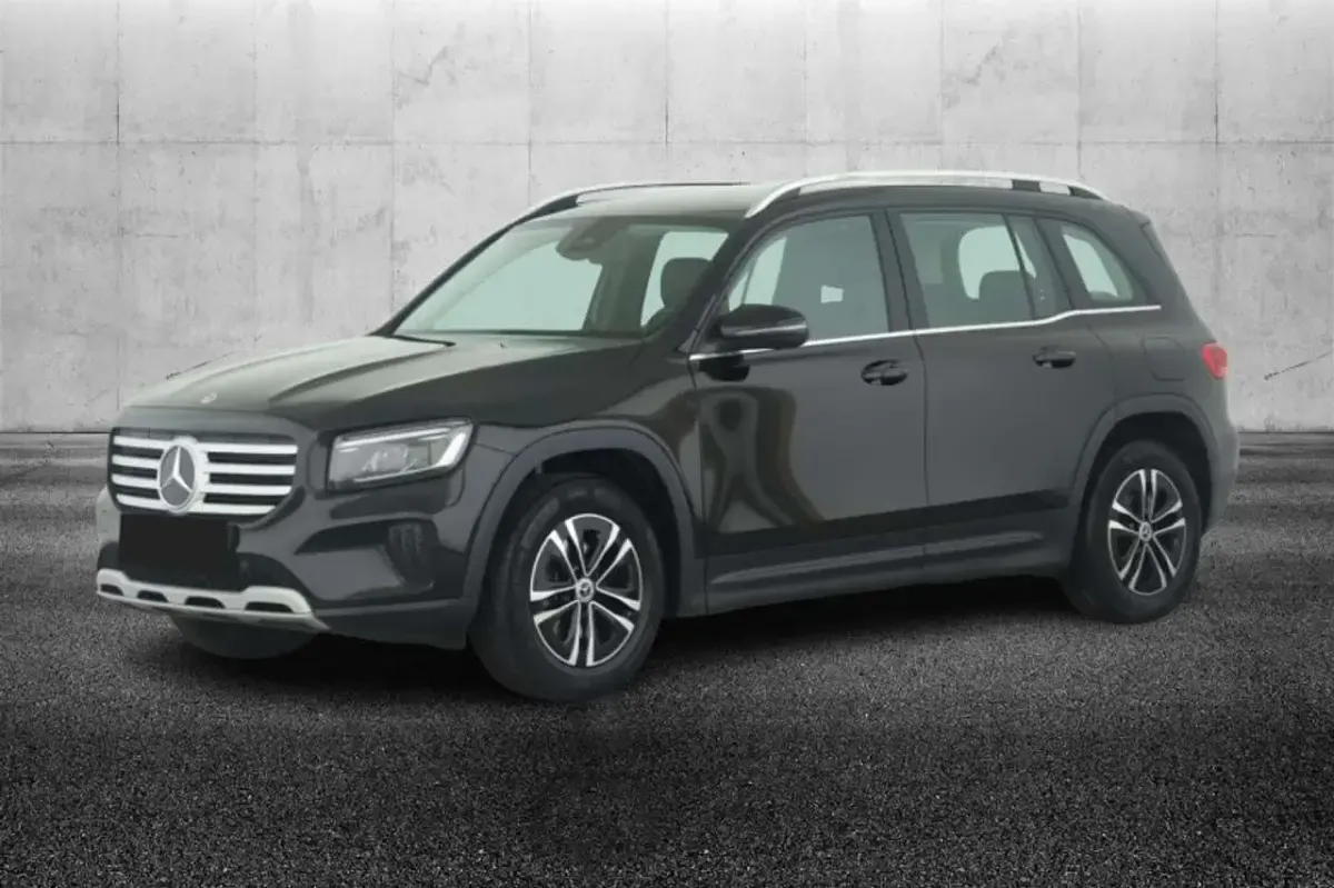 Usata Mercedes GLB180 Advanced Plus 116 CV (85 kW) 2024 Nero SUV