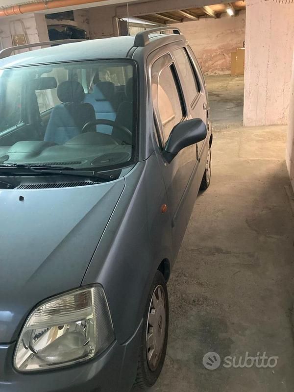 Usata Opel Agila Club 80 CV (58 kW) 2005 Grigio Monovolume