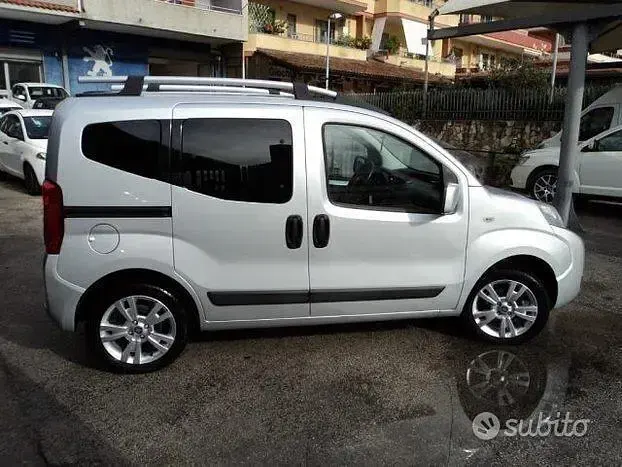 Usata Fiat Qubo Trekking 70 CV (51 kW) 2013 Grigio Monovolume