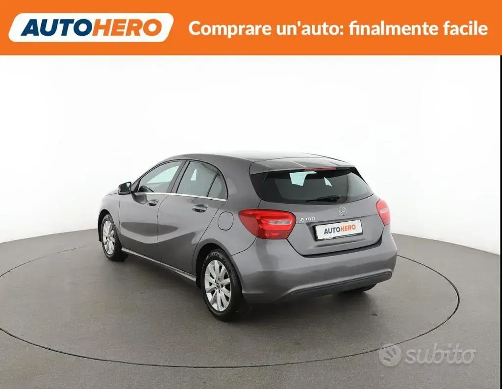 Usata Mercedes A160 102 CV (75 kW) 2018 Grigio Utilitaria