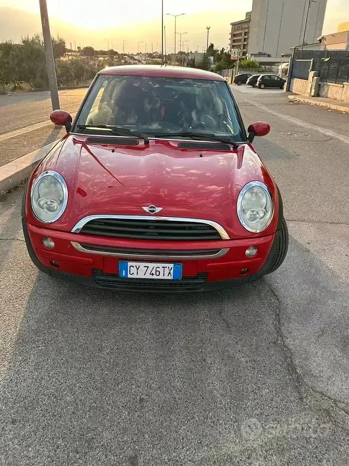 Usata Mini Cooper 88 CV (64 kW) 2005 Rosso Utilitaria