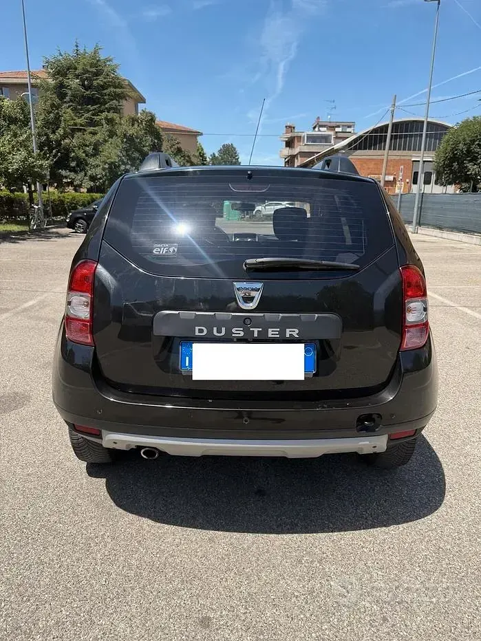 Usata Dacia Duster 109 CV (80 kW) 2017 Nero SUV