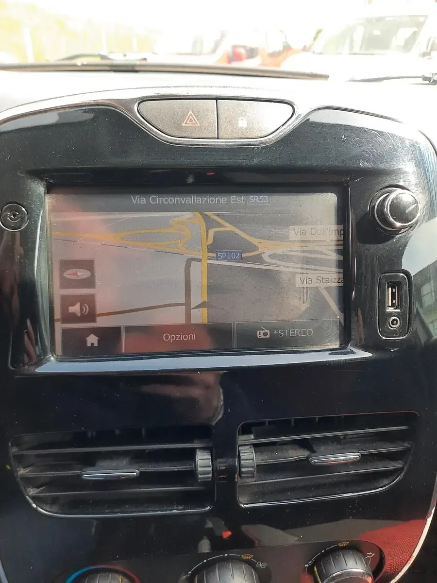Usata Renault Clio IV 73 CV (53 kW) 2013 Bianco Berlina