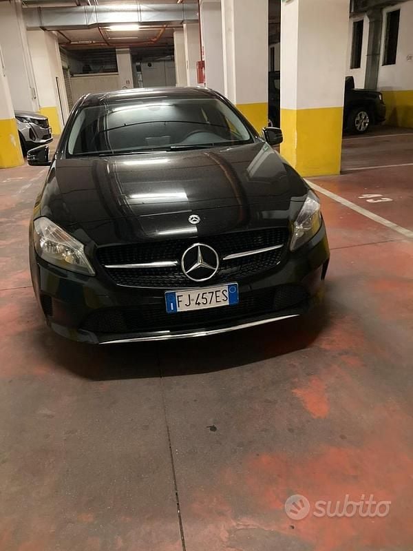 Usata Mercedes CLA180 109 CV (80 kW) 2017 Nero Berlina