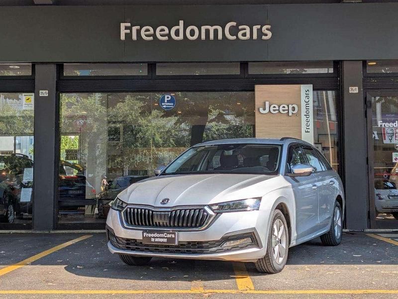 Grigio Usata 2021 Skoda Octavia G-TEC Executive Station wagon | 16.900 € (Buon prezzo) - Immagine 1/4