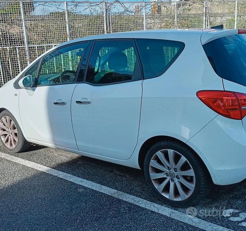 Usata Opel Meriva Cosmo 2012 Bianco Monovolume