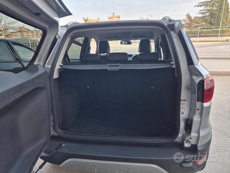 Usata Ford Ecosport Titanium 95 CV (69 kW) 2016 Grigio SUV
