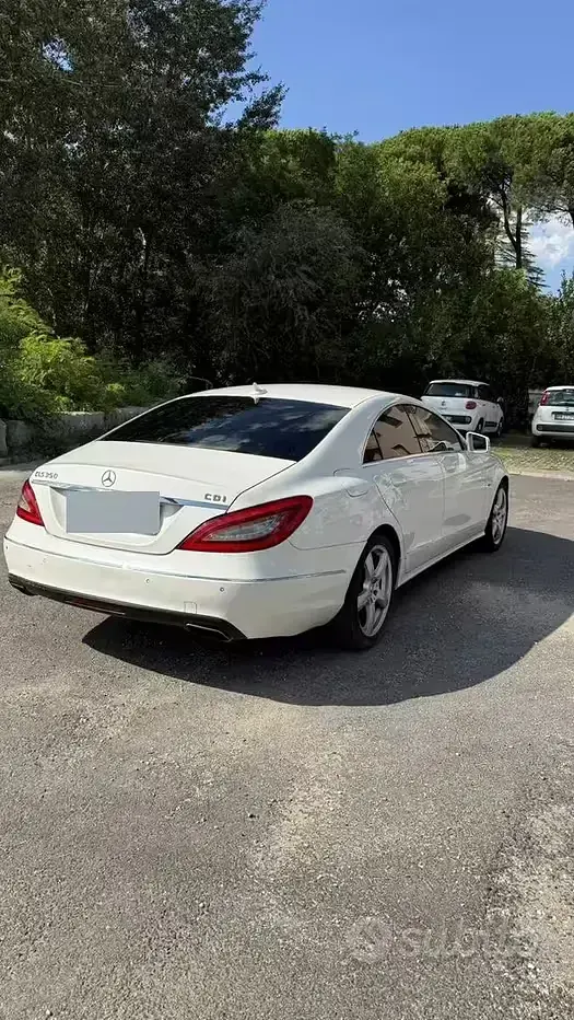 Usata Mercedes CLS350 265 CV (194 kW) 2011 Bianco Coupé
