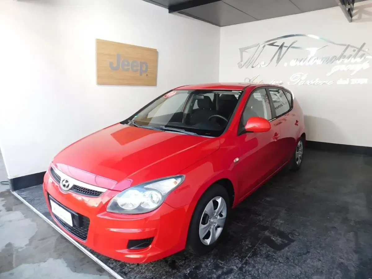 Usata Hyundai i30 Active 109 CV (80 kW) 2009 Rosso Berlina