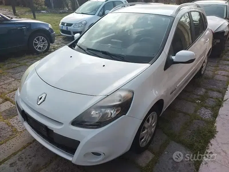 Usata Renault Clio 103 CV (75 kW) 2012 Bianco Station wagon