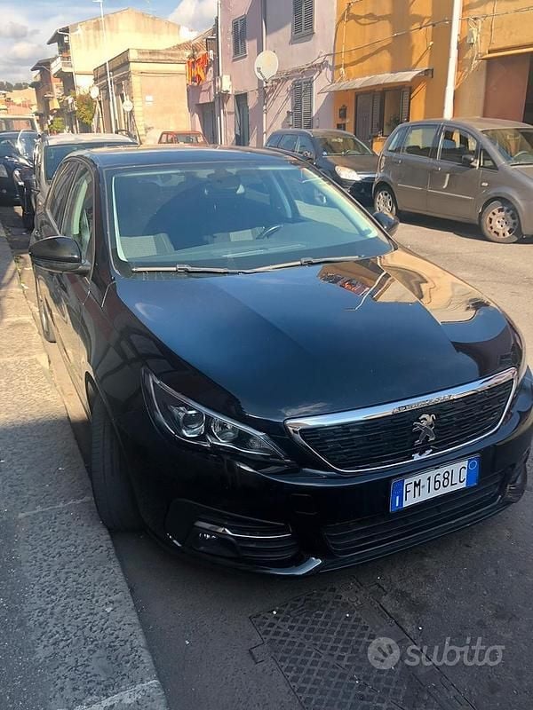 Nero Usata 2017 Peugeot 308 Tre volumi | 10.000 € (Buon prezzo) - Immagine 1/4