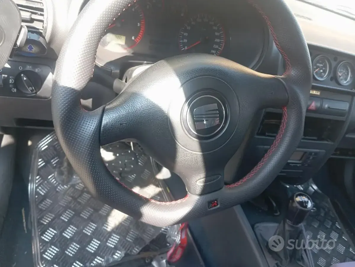 Usata Seat Leon 110 CV (80 kW) 2004 Utilitaria