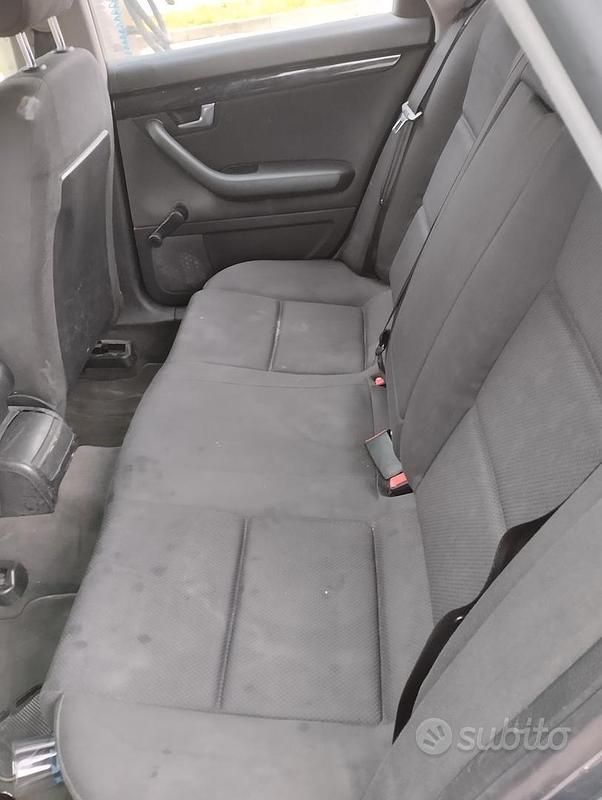 Usata Audi A4 130 CV (95 kW) 2002 Grigio Station wagon
