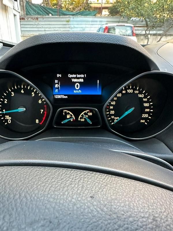 Usata Ford C-MAX 120 CV (88 kW) 2015 Nero Monovolume