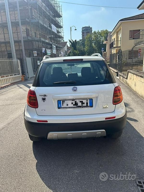 Usata Fiat Sedici Emotion 135 CV (99 kW) 2014 Bianco SUV