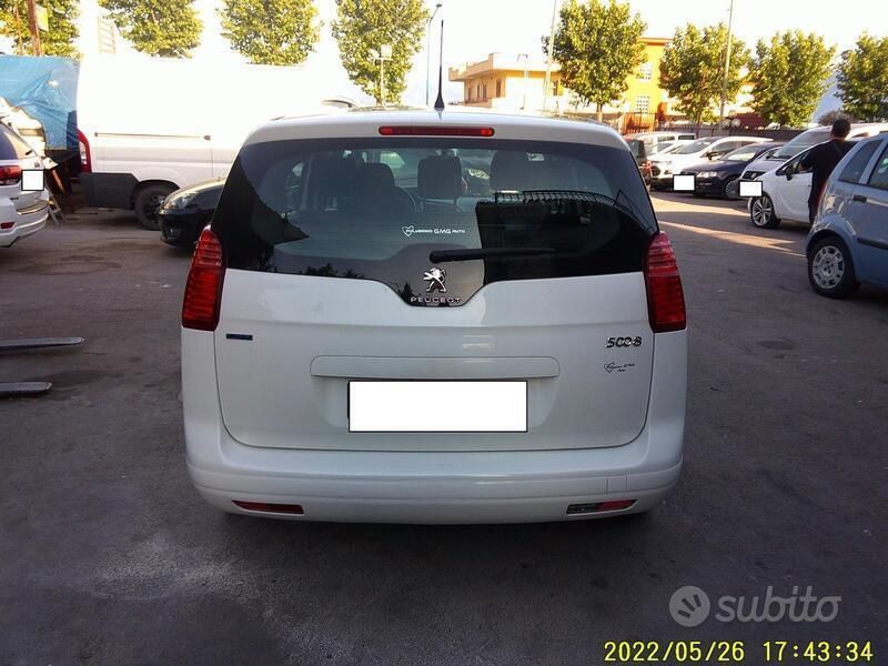 Usata Peugeot 5008 Allure 120 CV (88 kW) 2016 Bianco Monovolume