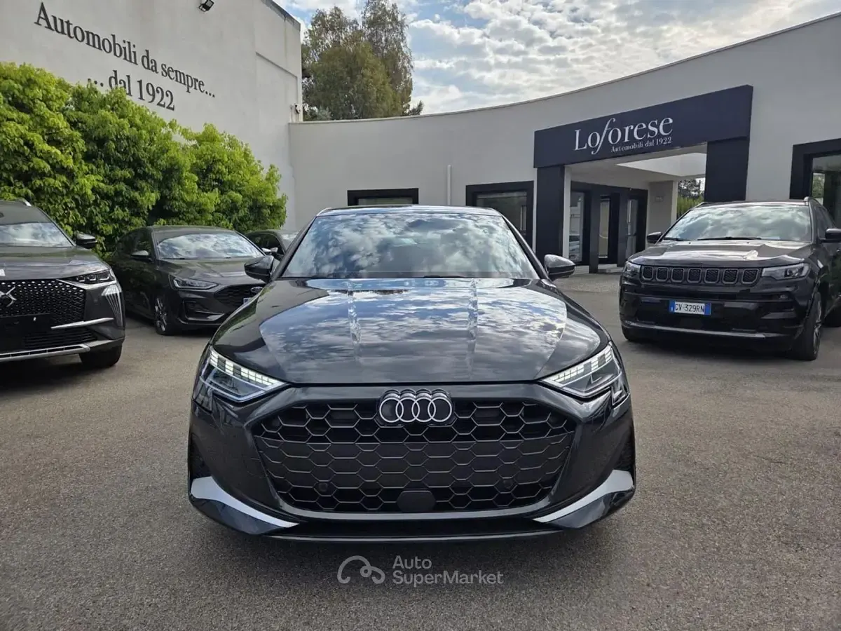 Usata Audi A3 Advanced 150 CV (110 kW) 2025 Grigio Berlina