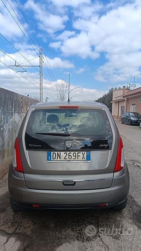 Usata Lancia Musa 90 CV (66 kW) 2008 Monovolume