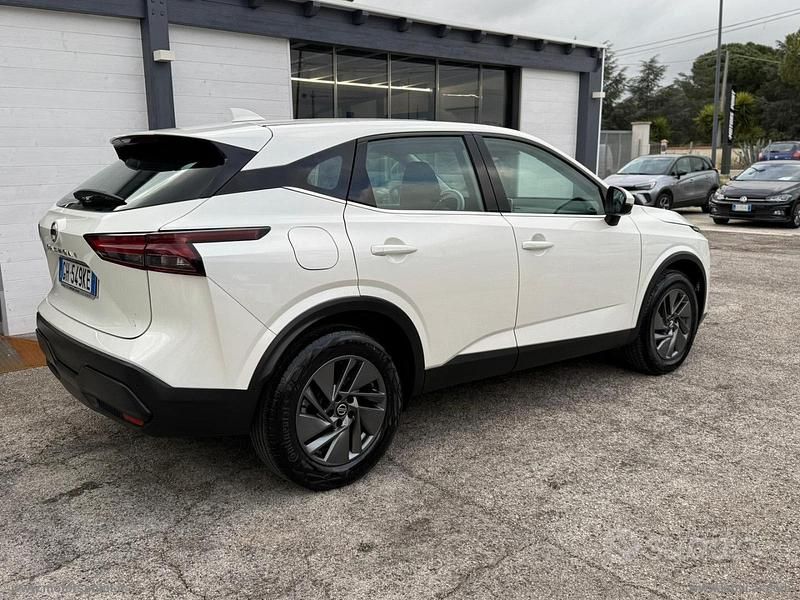 Usata Nissan Qashqai Acenta 140 CV (102 kW) 2022 Bianco SUV