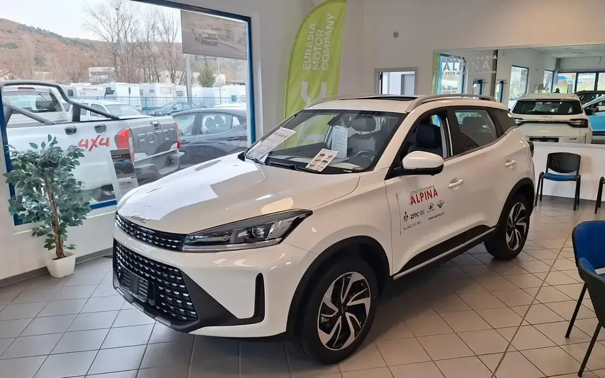 Nuova EMC SEI 112 CV (82 kW) 2026 Bianco SUV