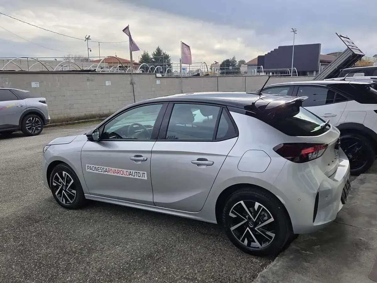 Nuova Opel Corsa 101 CV (74 kW) 2025 Argento Berlina