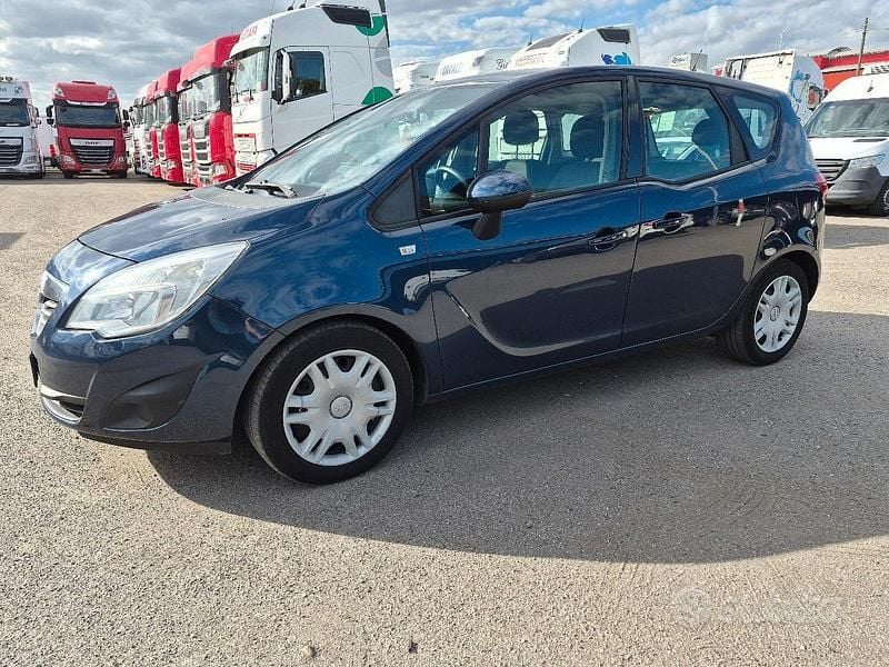 Usata 2011 Opel Meriva Monovolume | 4200 € (Cara) - Immagine 1/4