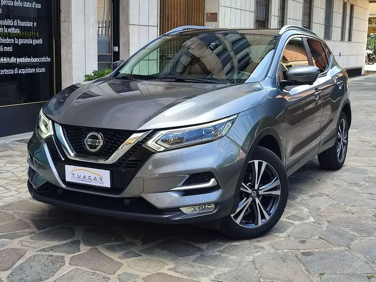 Usata Nissan Qashqai Tekna 110 CV (80 kW) 2018 Grigio SUV