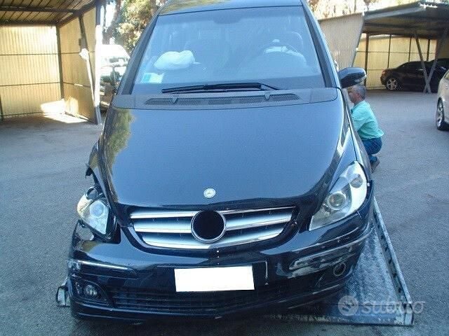 Usata Mercedes B180 940 CV (691 kW) 2006 Nero Monovolume