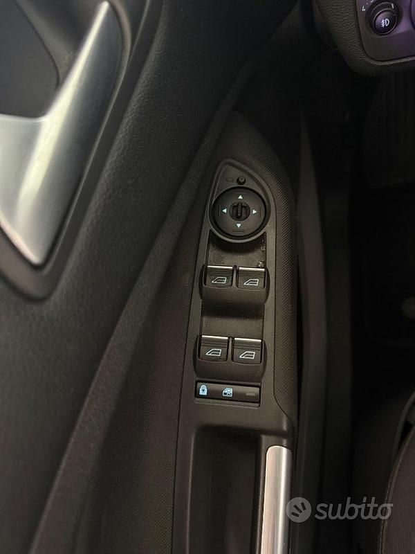 Usata Ford C-MAX Titanium 120 CV (88 kW) 2016 Grigio Monovolume