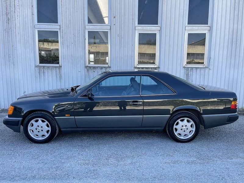 Usata Mercedes 200 122 CV (89 kW) 1991