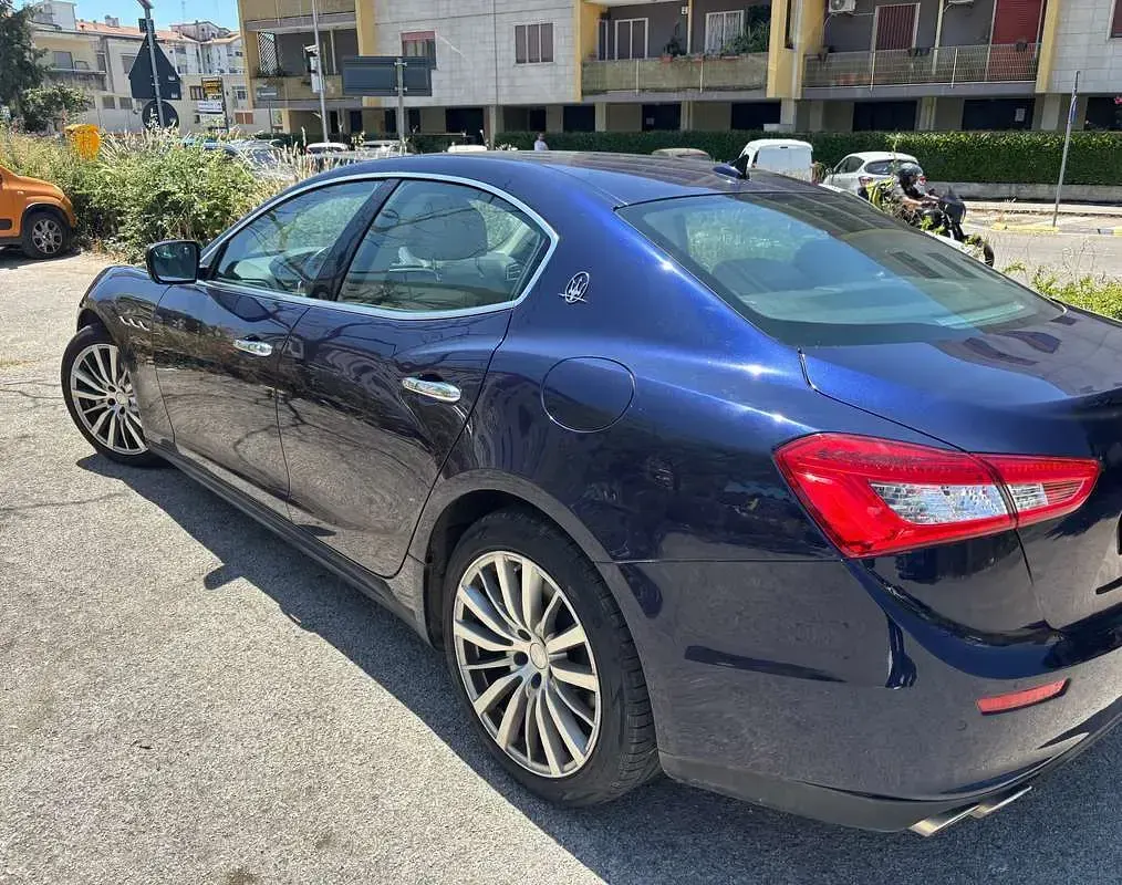 Usata Maserati Ghibli 250 CV (183 kW) 2014 Blu/azzurro Berlina