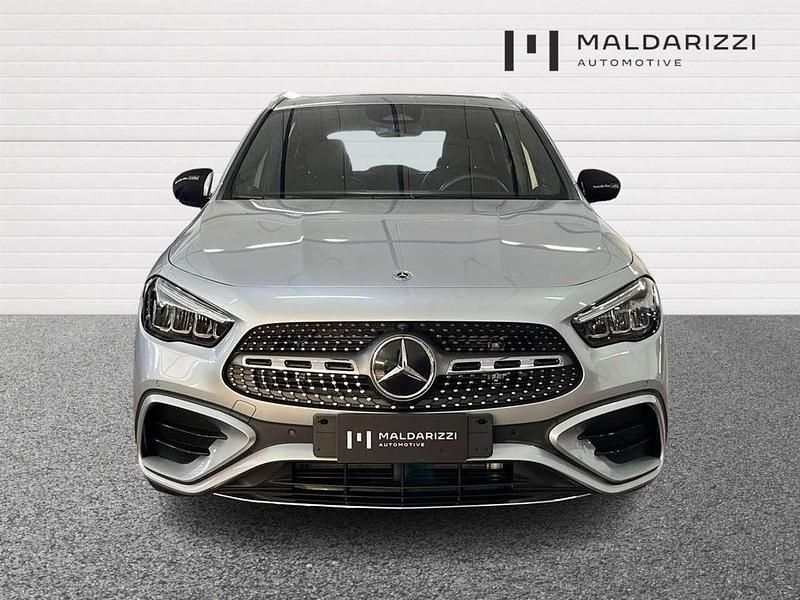 Usata Mercedes GLA200 Advanced Plus 150 CV (110 kW) 2024 Argento SUV