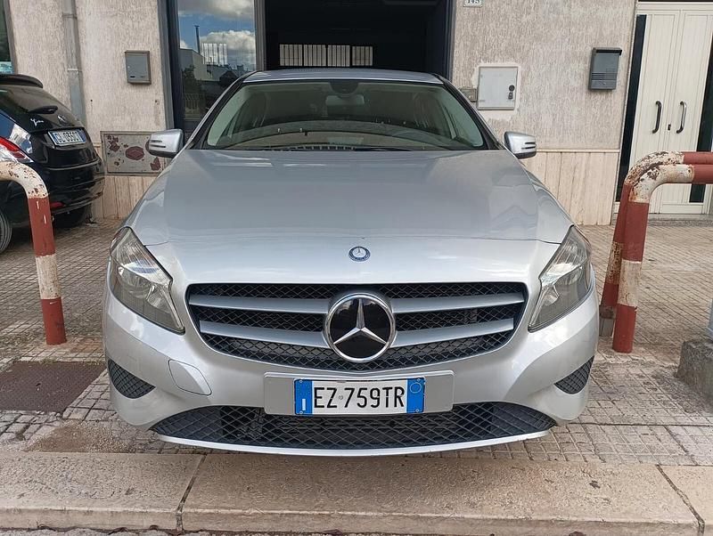 Usata Mercedes A180 Executive 110 CV (80 kW) 2015 Argento Berlina