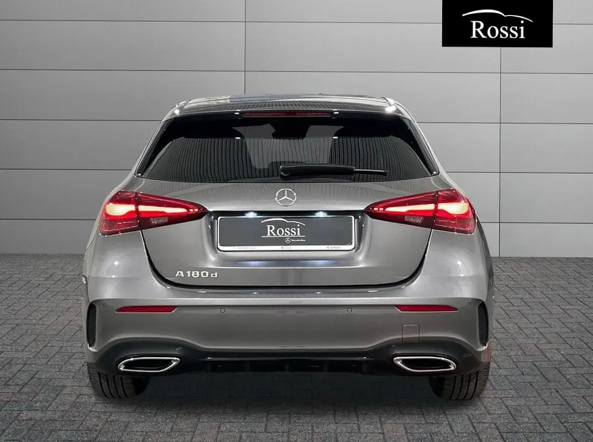 Usata Mercedes A180 Advanced Plus 116 CV (85 kW) 2023 Nero Berlina