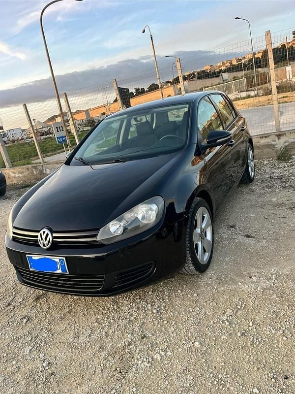Usata VW Golf VII 104 CV (76 kW) 2012 Nero Berlina