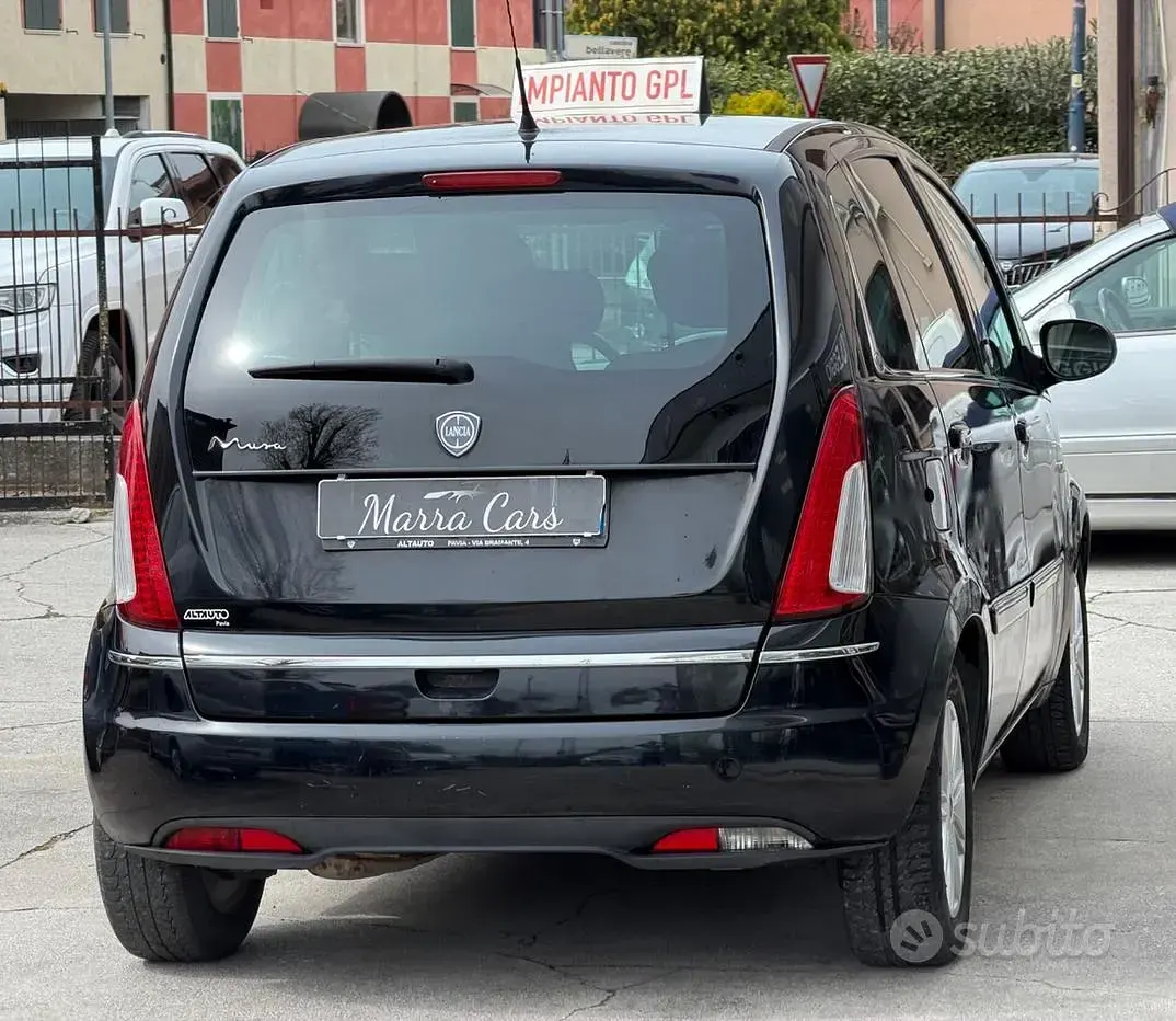 Usata Lancia Musa 77 CV (56 kW) 2009 Nero Monovolume
