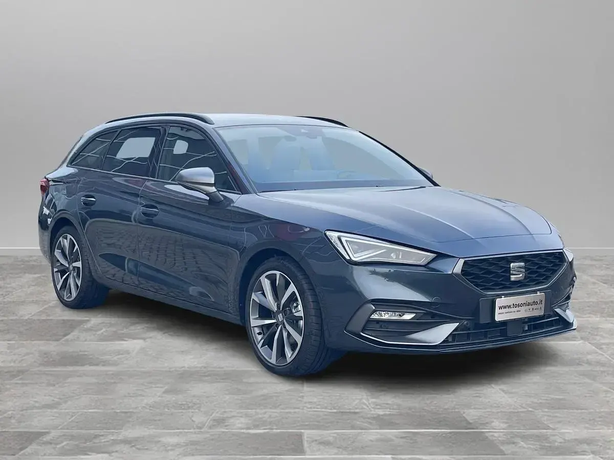 Nuova Seat Leon FR 116 CV (85 kW) 2025 Magnetic tech Station wagon