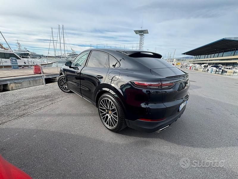 Usata Porsche Cayenne Coupe 2022 Nero Coupé