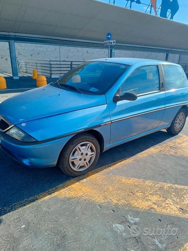 Usata Lancia Ypsilon 2000 Blu Utilitaria