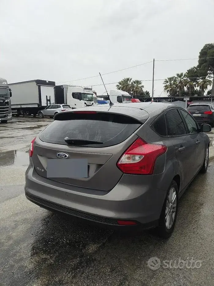 Usata Ford Focus 95 CV (69 kW) 2013 Berlina