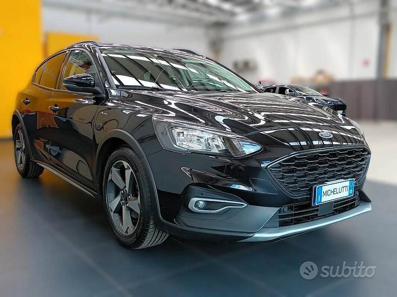 Usata Ford Focus Active 125 CV (91 kW) 2022 Nero SUV