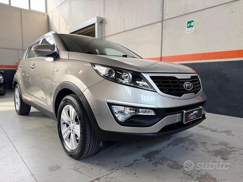 Usata Kia Sportage Active 116 CV (85 kW) 2011 Marrone SUV