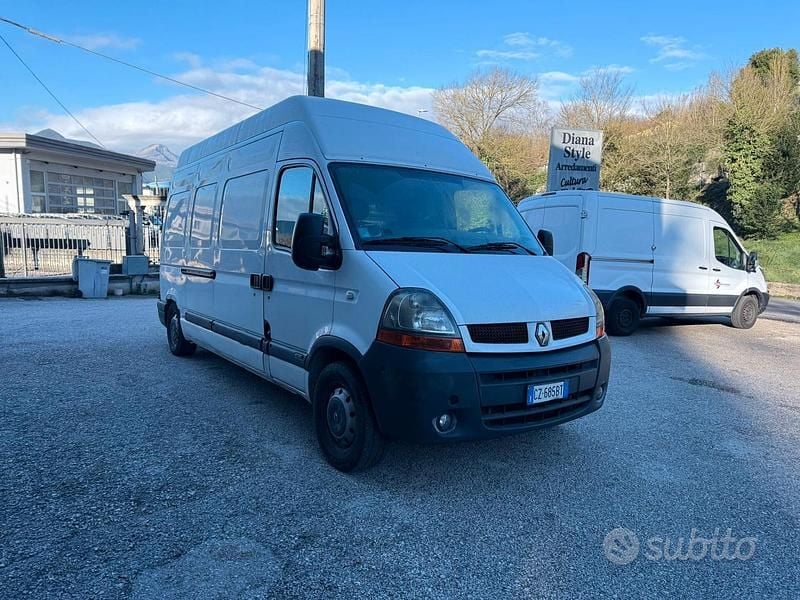 Usata Renault Master T28 114 CV (83 kW) 2005 Bianco Monovolume