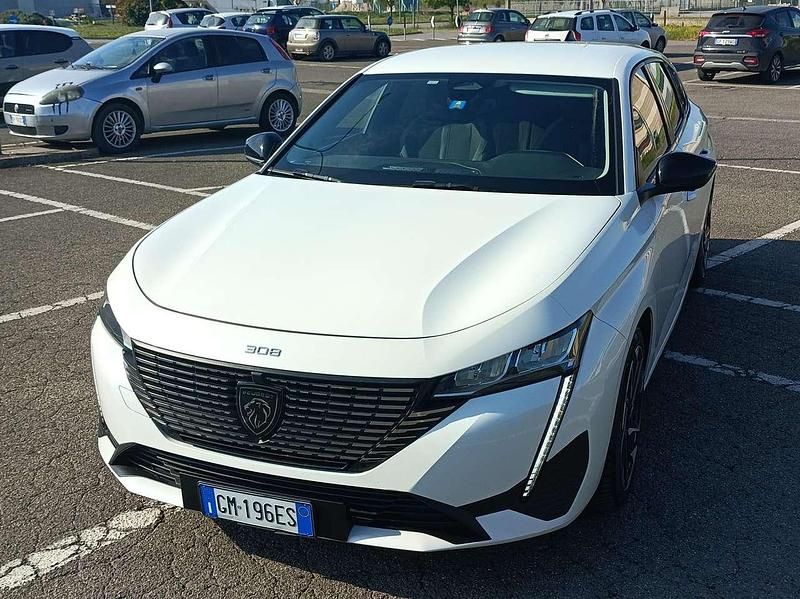 Usata Peugeot 308 Allure 131 CV (96 kW) 2022 Bianco perlato Station wagon